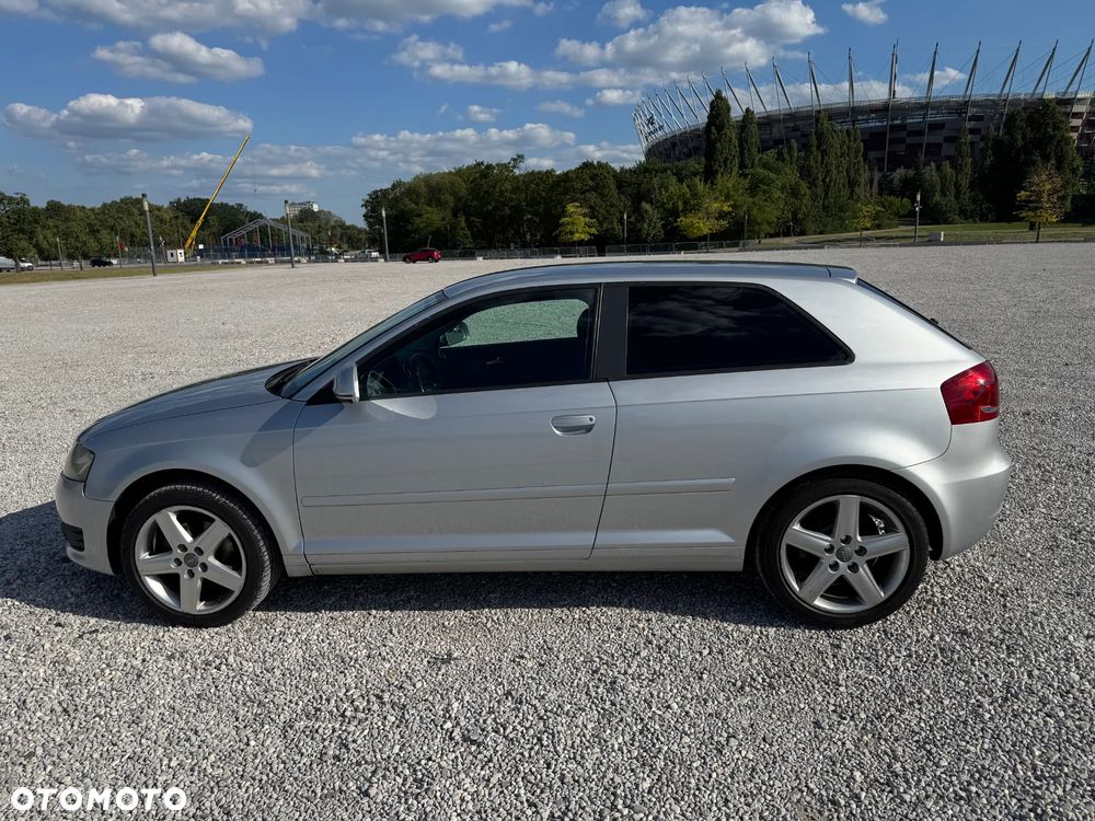 Audi A3 3-drzwiowe 1.6 TDI DPF Ambiente - 5