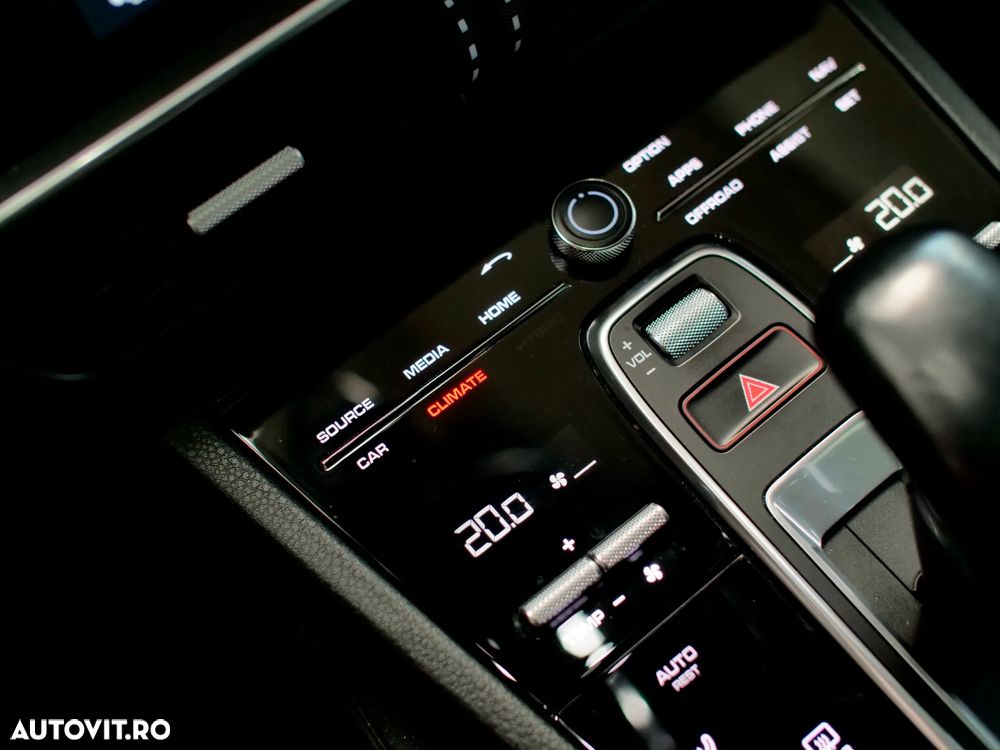 PORSCHE Cayenne 2018 — imagine 14