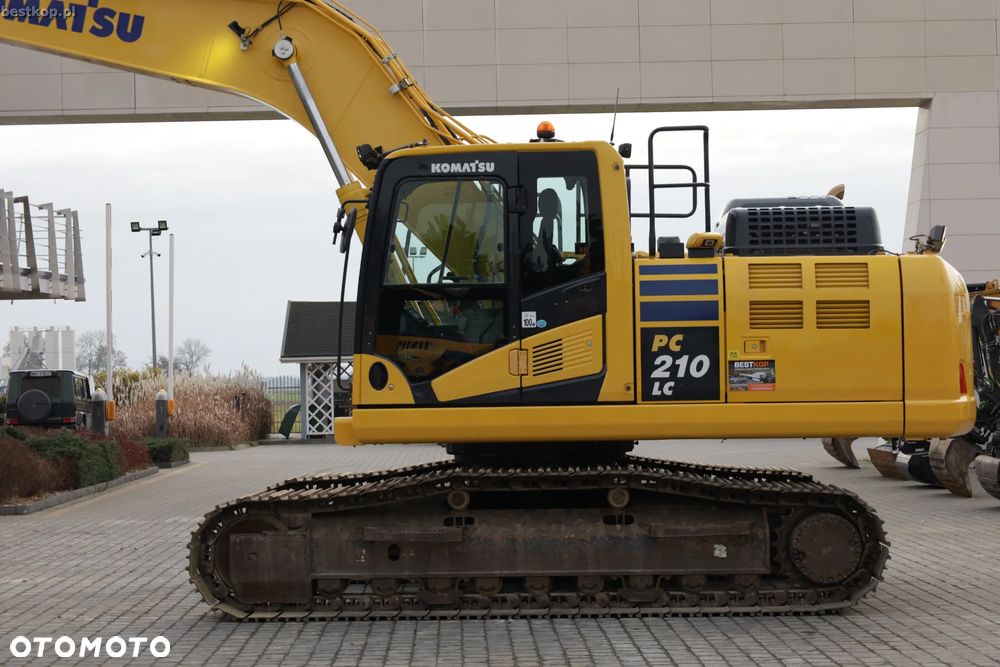 Komatsu PC210LC-11 - 4