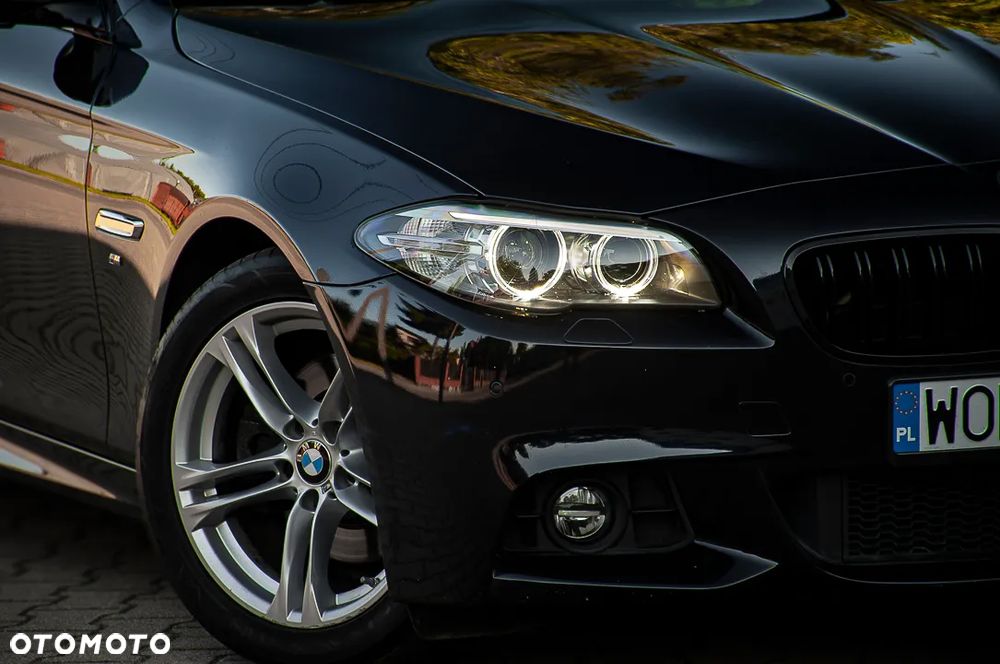 BMW Seria 5 520d Sport Line - 4