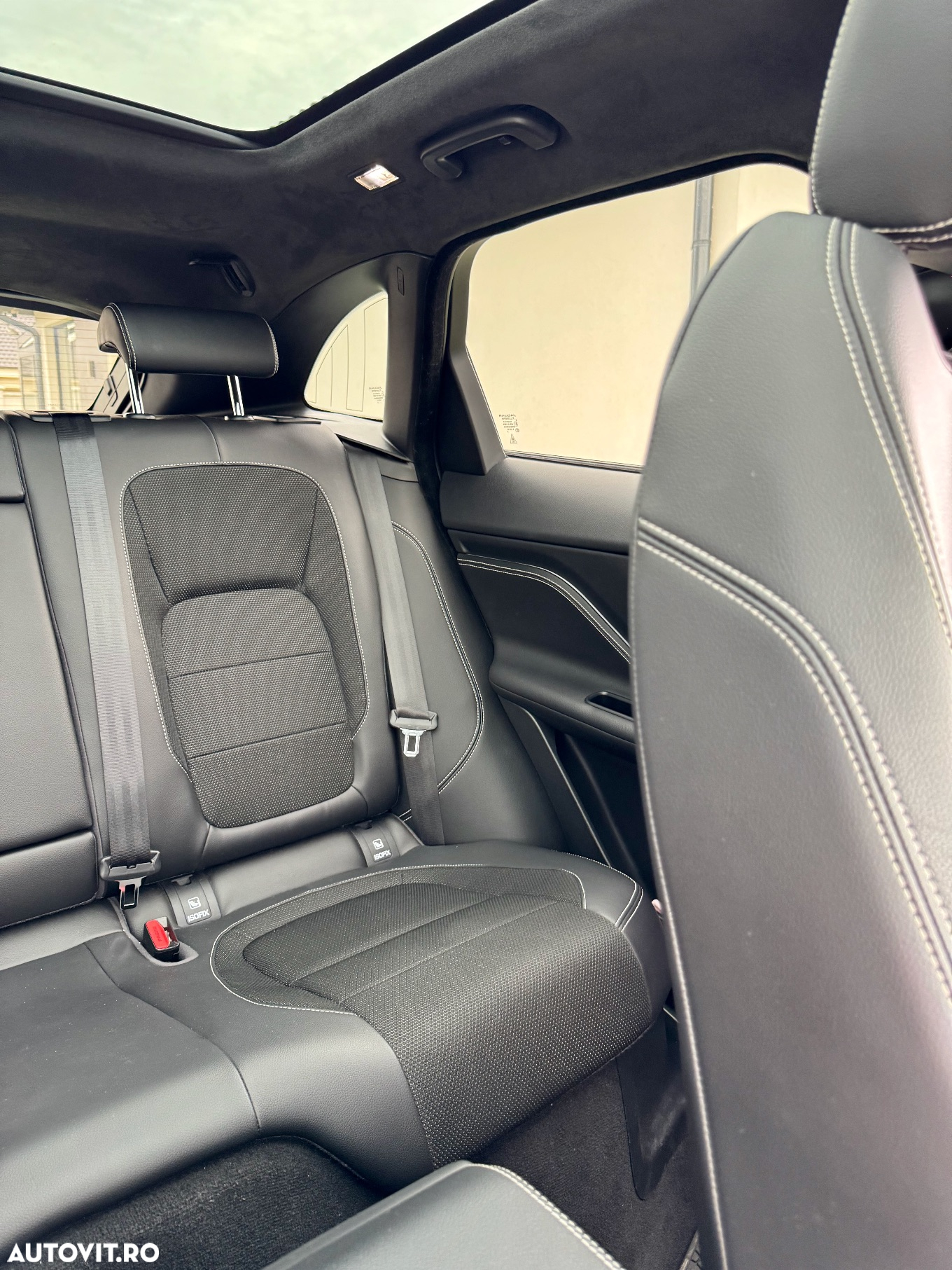Jaguar F-Pace 20d AWD Aut. R-Sport - 9