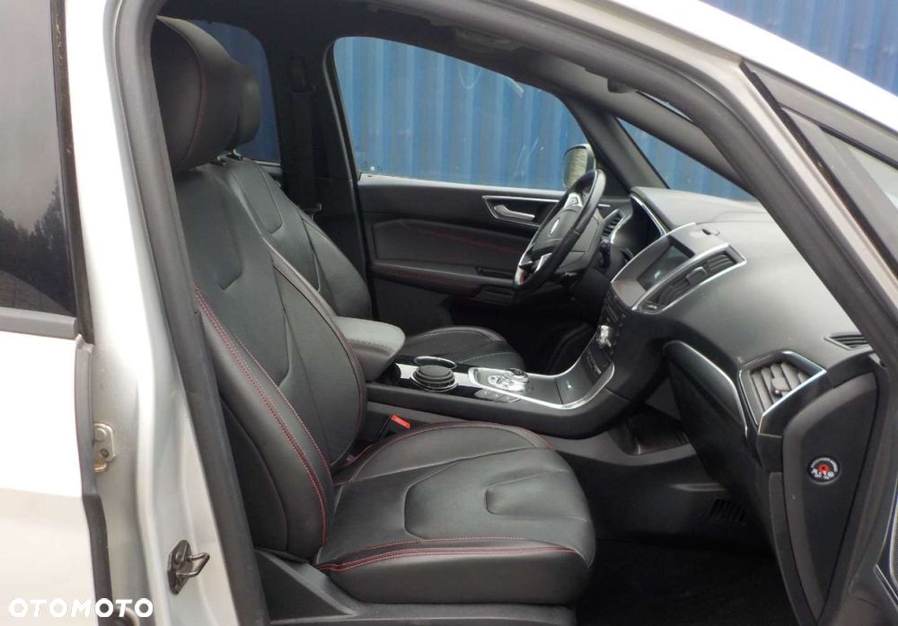 Ford S-Max - 13