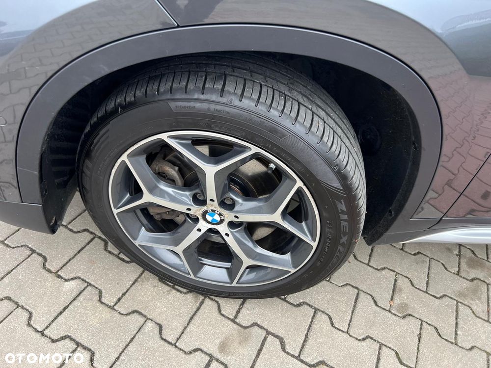 BMW X1 xDrive25d Advantage - 8