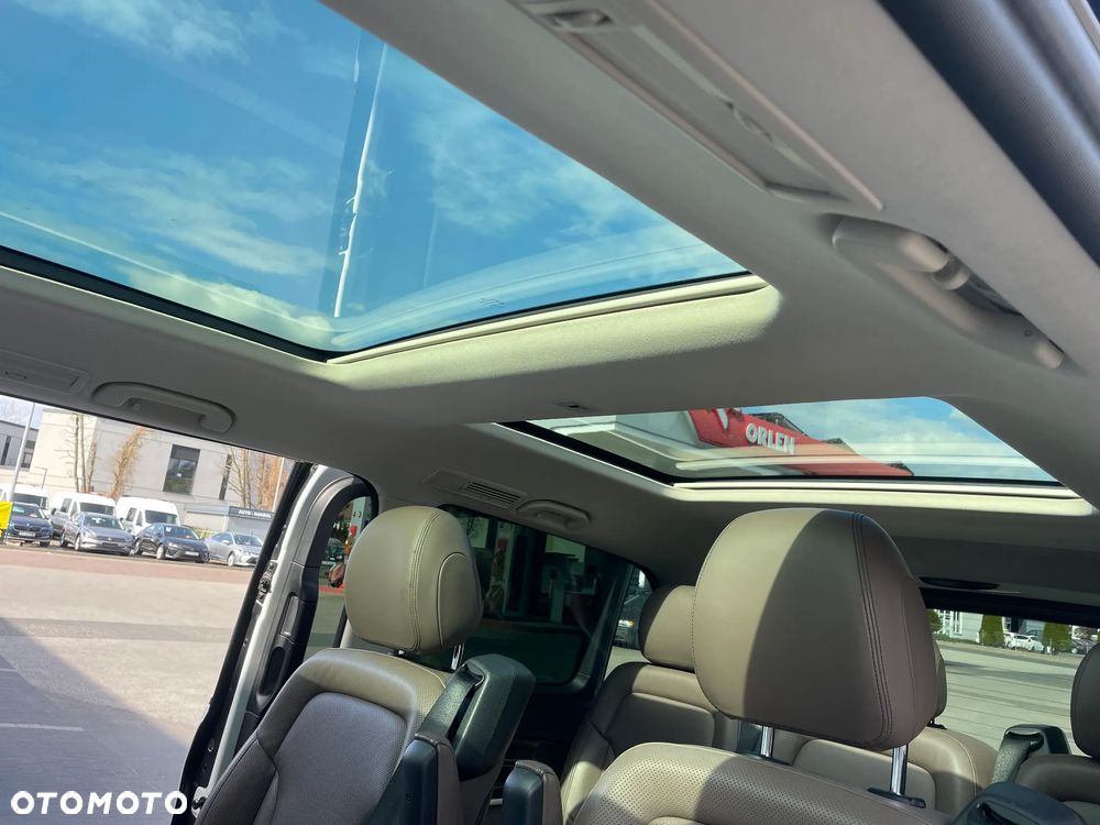 Mercedes-Benz Klasa V 300 d Exclusive 9G-Tronic (d³ugi) - 17