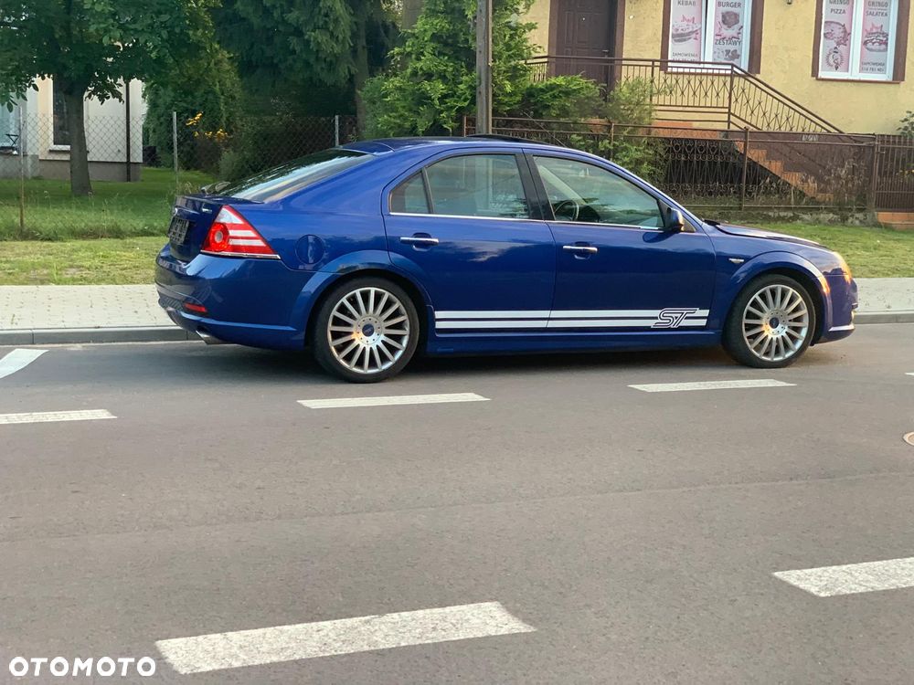 Ford Mondeo 3.0 V6 ST 220 - 3