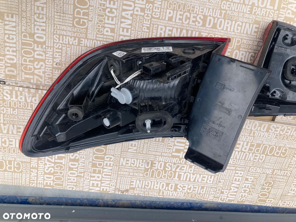 RENAULT CLIO 5 V 2 x Lampy tylne lewe  LAMPA TYLNA LEWA  W KLAPĘ I W BŁOTNIK EUROPA LEWY TYŁ LEWA strona  tylne W-wa - 8