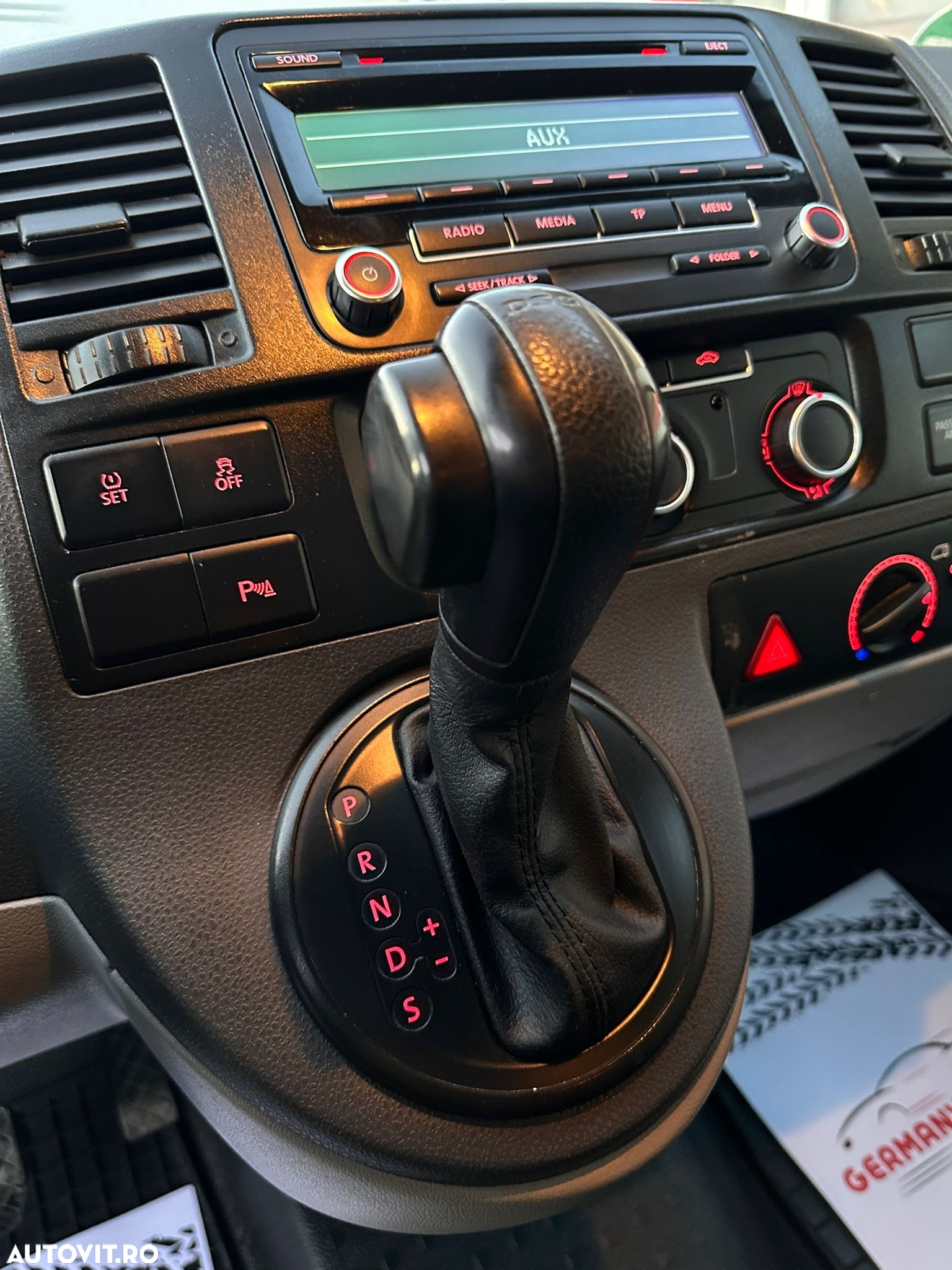 Volkswagen Transporter - 10