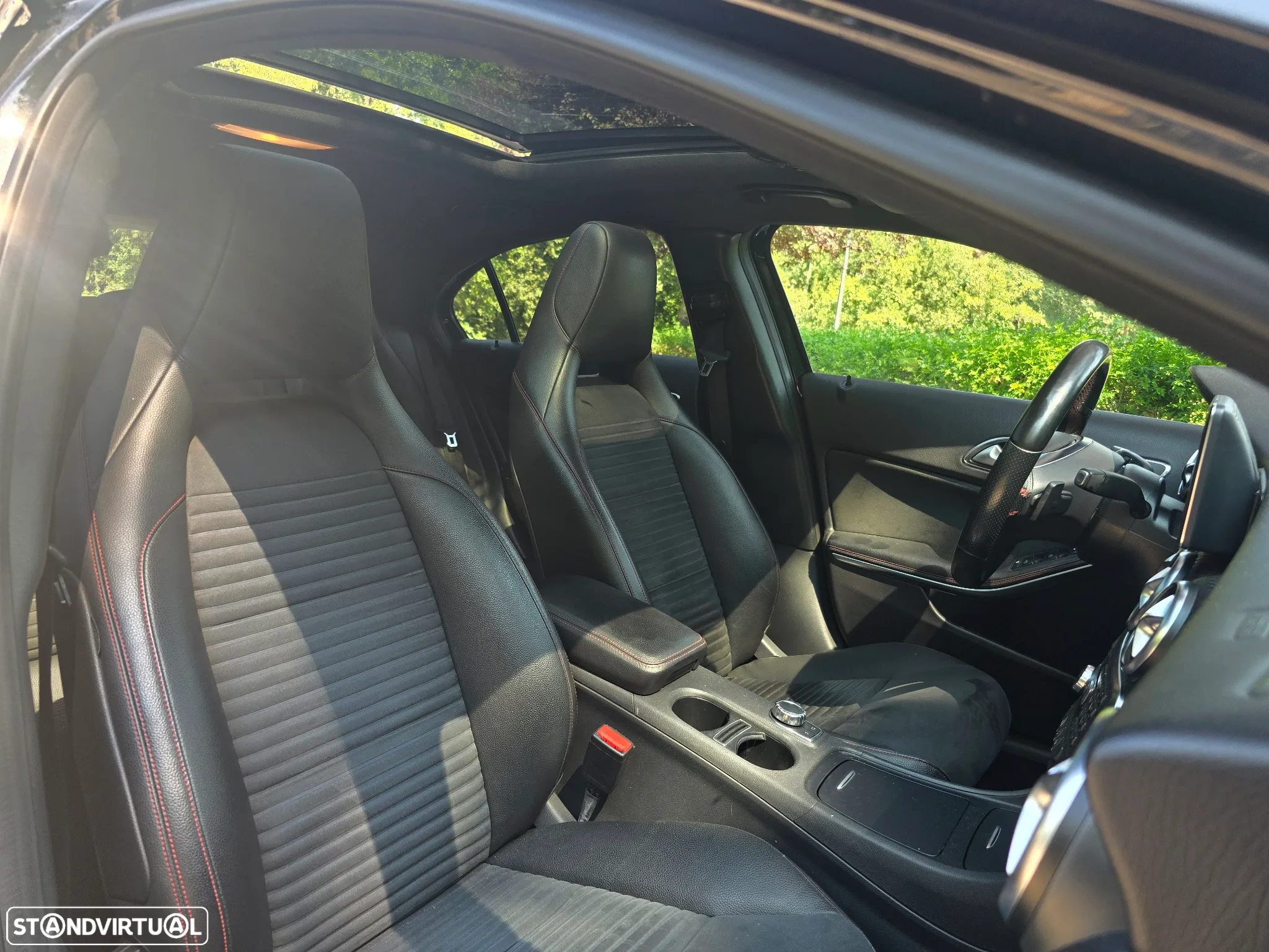 Mercedes-Benz A 180 d 7G-DCT AMG Line - 12