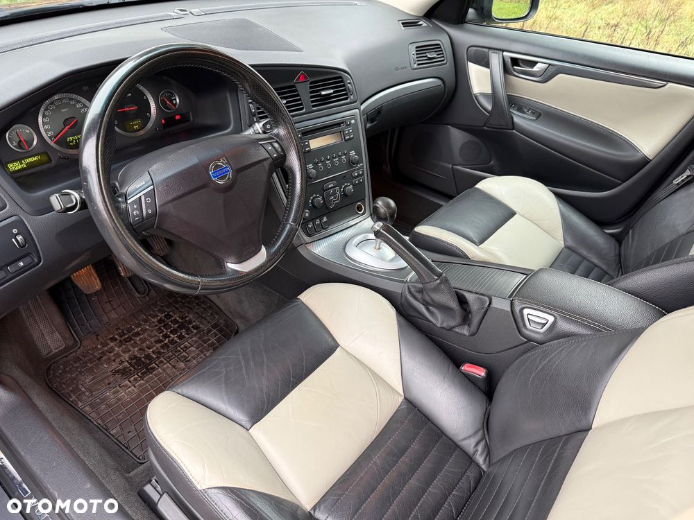 Volvo S60 2.4D Kinetic - 25