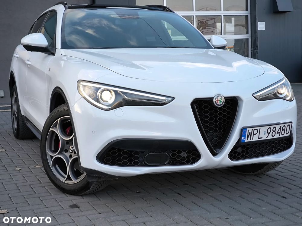 Alfa Romeo Stelvio 2.0 Turbo 16V AT8-Q4 Executive - 9