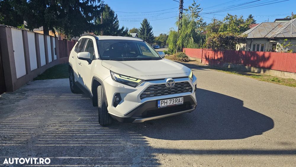 Toyota RAV4 - 1