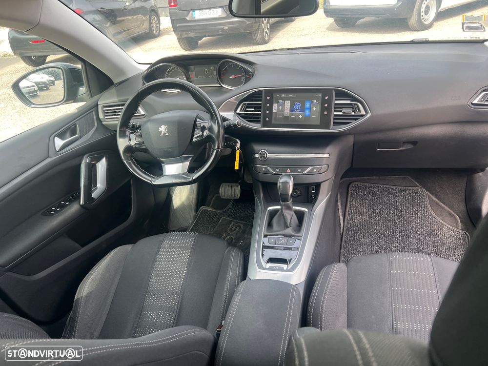 Peugeot 308 SW 1.6 BlueHDi Allure J17 EAT6 - 32