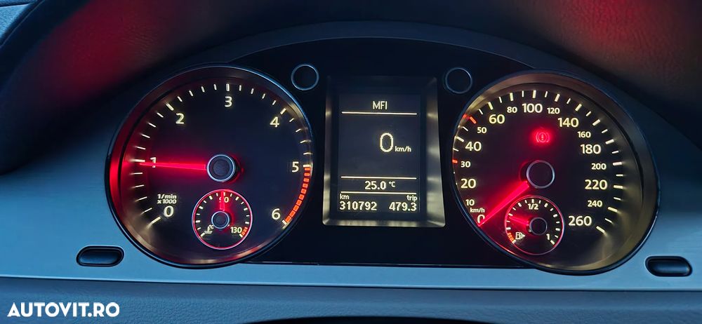 Volkswagen Passat 2.0 TDI DPF Blue TDI Highline - 4