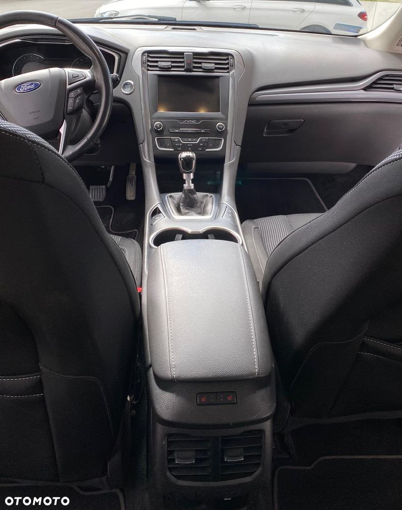 Ford Mondeo 2.0 EcoBlue Titanium - 12