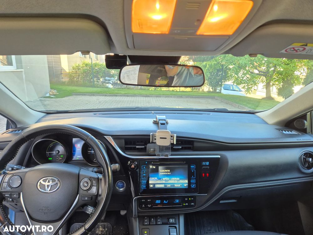 Toyota Auris 1.8 L VVT-i Luna - 6