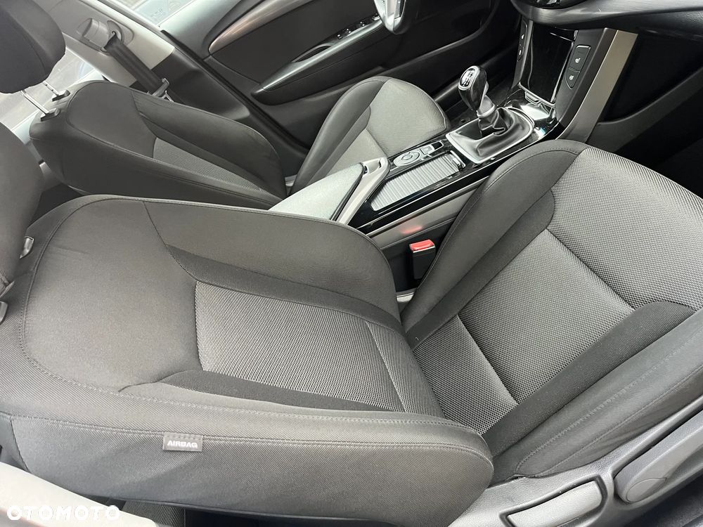 Hyundai i40 i40cw 1.7 CRDi Fifa World Cup Edition - 8