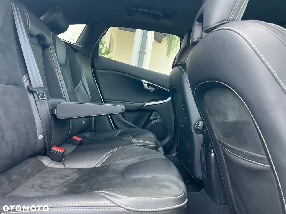 Volvo V40 T3 Inscription - 34