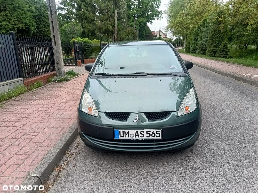Mitsubishi Colt - 3