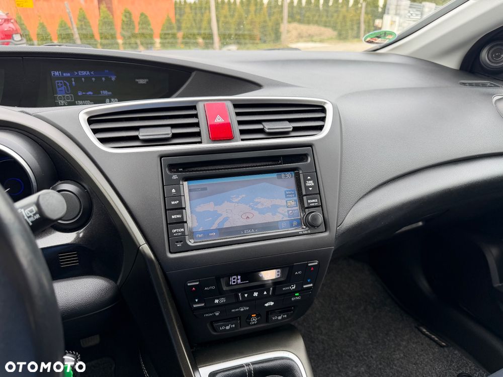 Honda Civic 1.6 i-DTEC Executive Black Edition - 21