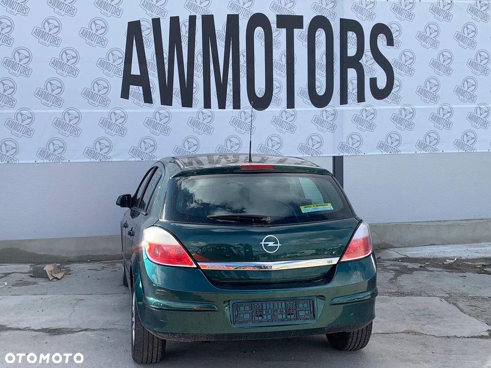 OPEL ASTRA 2004 *SAMOCHÓD NA CZĘŚCI* 2799 MASKA, LAMPA, DRZWI, LUSTERKO, ZDERZAK, GRILL, BŁOTNIK, KLAPA, BELKA, DESKA, FOTELE, KANAPA, ĆWIARTKA, KIEROWNICA, TARCZE, ZACISKI, ZAWIESZENIE, KOMPLETNY PRZÓD, KOMPLETNY TYŁ, LICZNIK, ZEGARY, PRAWE LEWE PRZÓD TYŁ - 4