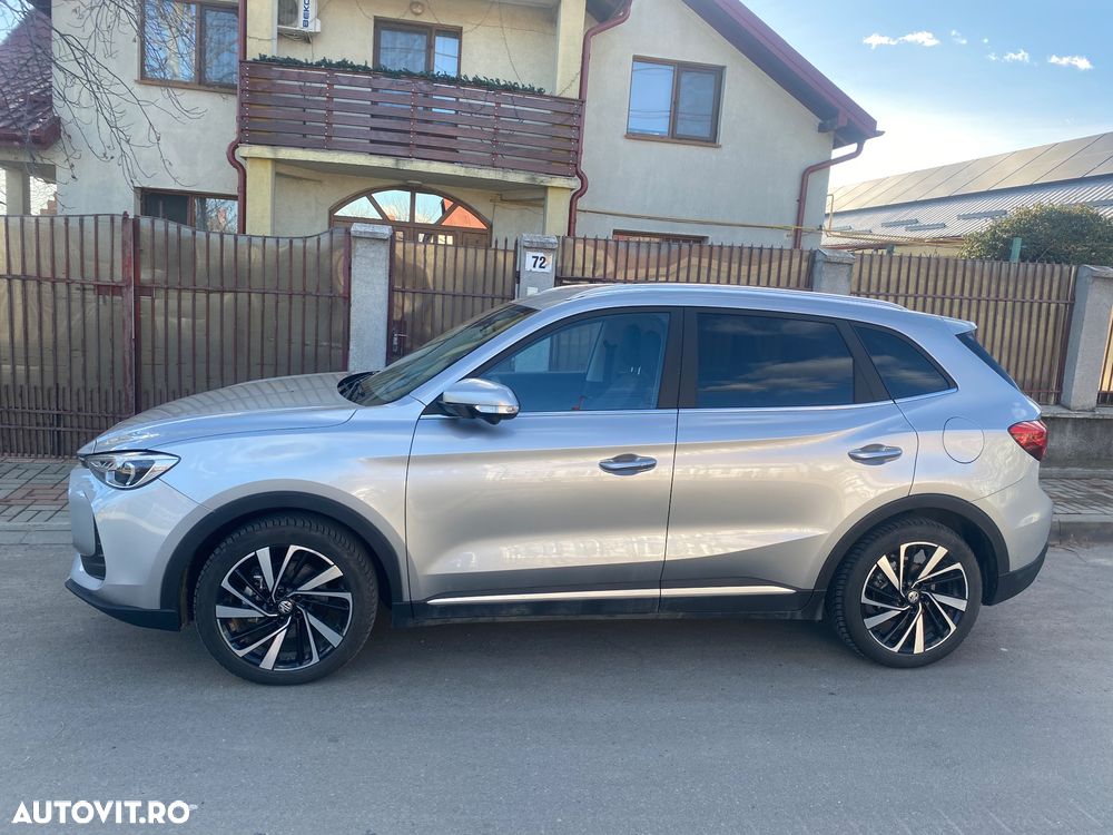 MG ZS HEV 1.5 GSI AT Exclusive - 1