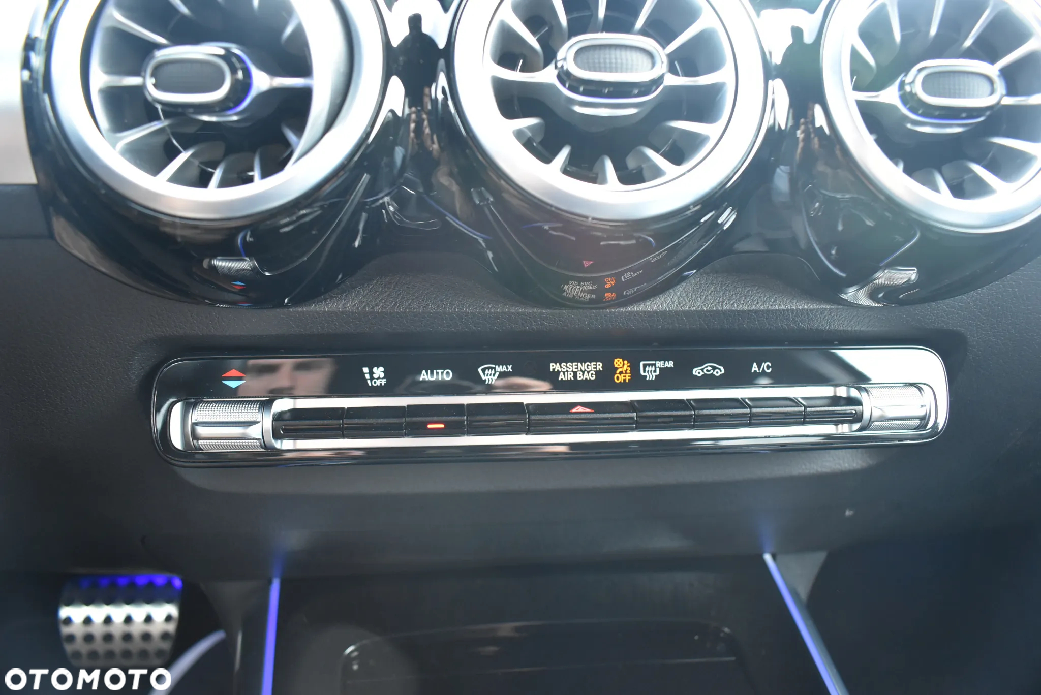 Mercedes-Benz GLB 200 d 4-Matic 8G-DCT - 30