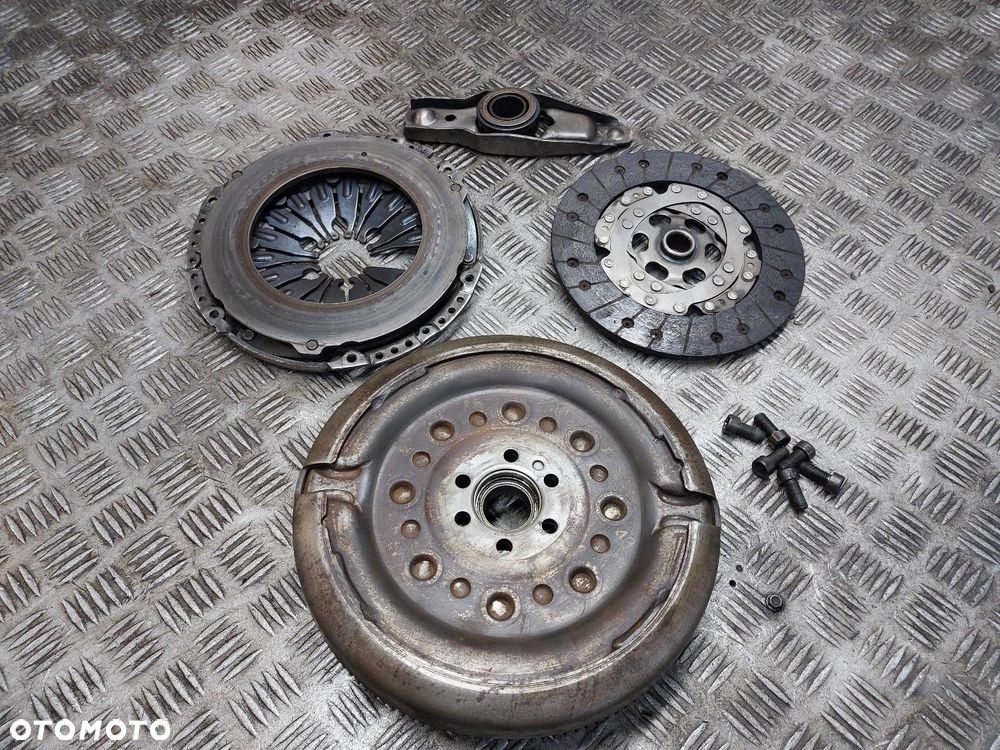 KOŁO DWUMASOWE + TARCZA + DOCISK + ŁOŻYSKO OPOROWE SEAT ALTEA XL 1.9 TDI - 6