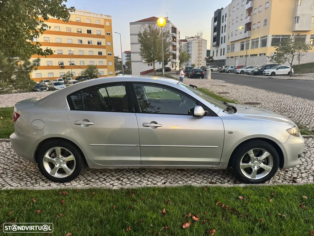 Mazda 3 Hatchback - 2