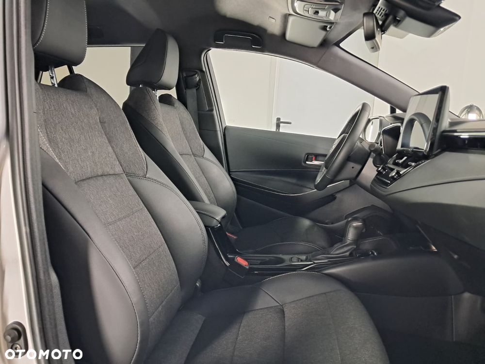 Toyota Corolla 1.8 Hybrid Executive - 24