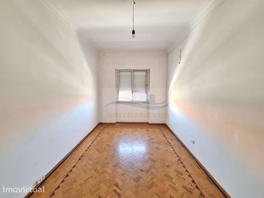 Magnífico T2+1 duplex pronto habitar na Amadora - Grande imagem: 3/16