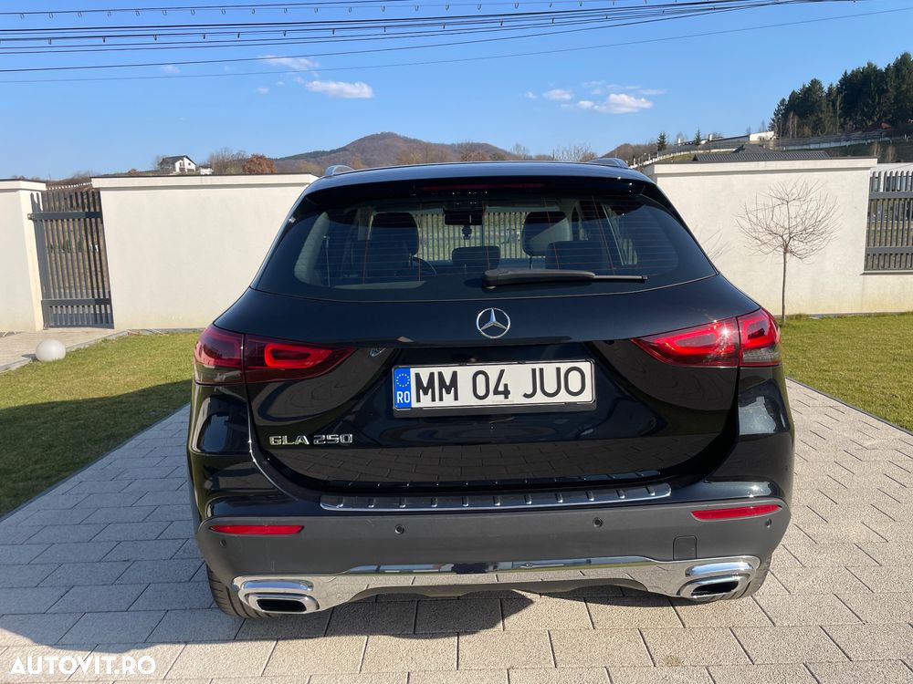 Mercedes-Benz GLA 250 4MATIC 8G-DCT Progressive - 6