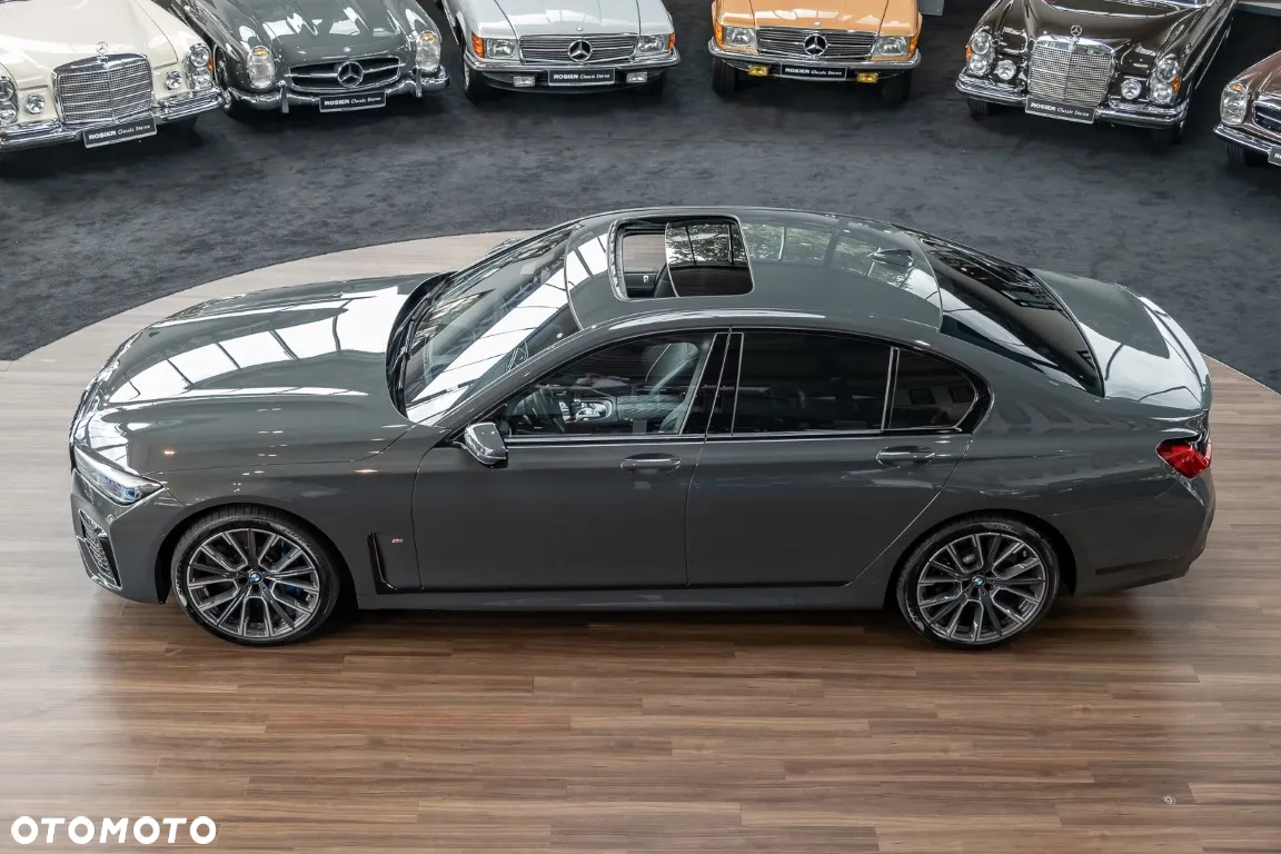 BMW Seria 7 750i xDrive sport - 16