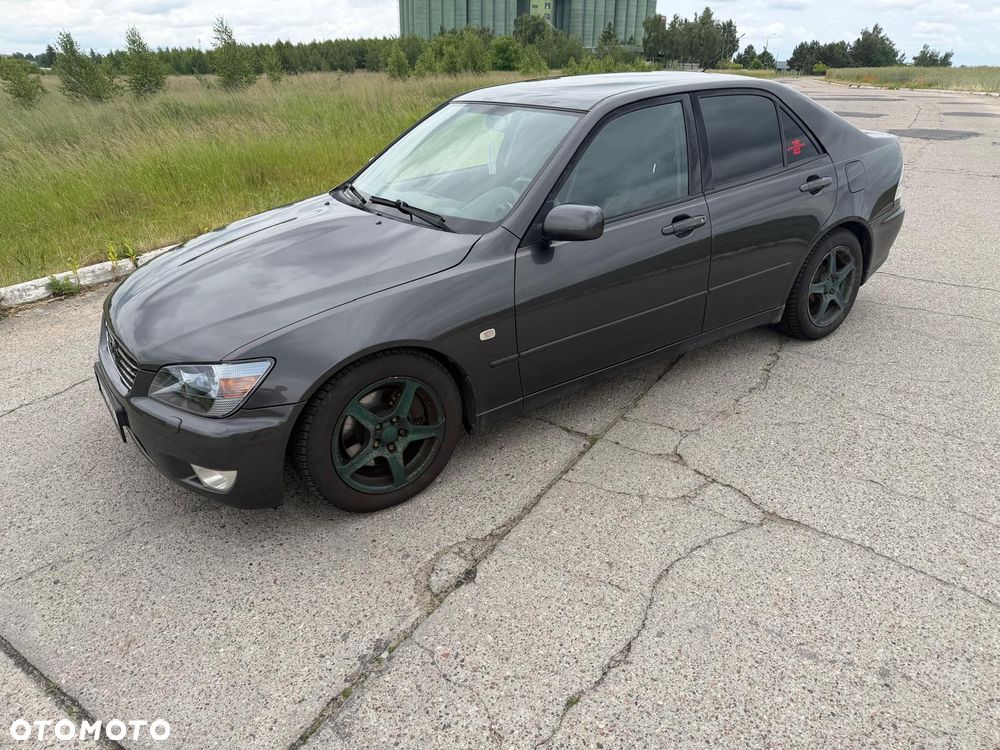 Lexus IS - 2