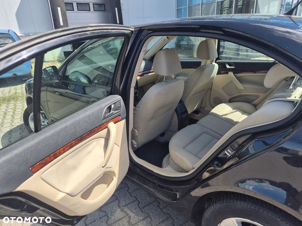Skoda Octavia 2.0 TDI Elegance DSG - 12