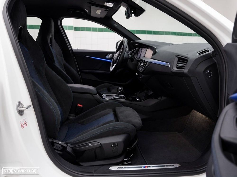 BMW 116 d Pack Desportivo M Auto — fotografia 11
