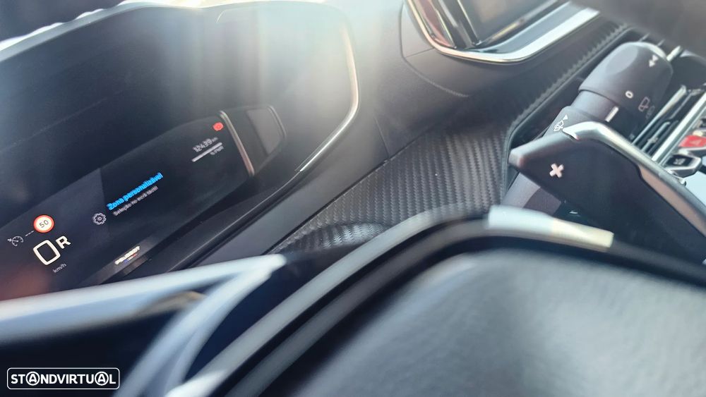 Peugeot 2008 Hybrid 145 e-DSC Allure - 31