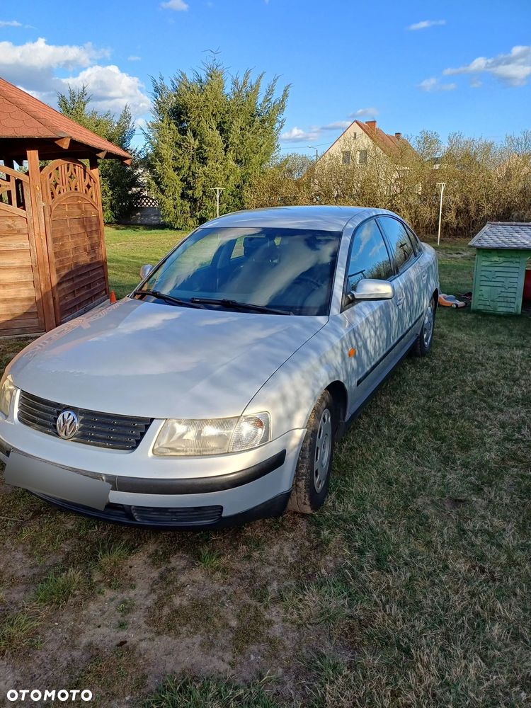 Volkswagen Passat 1.6 CL - 2