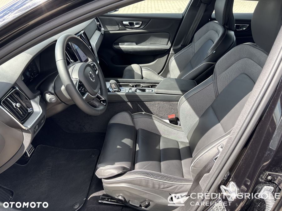 Volvo S60 B5 B R-Design - 12