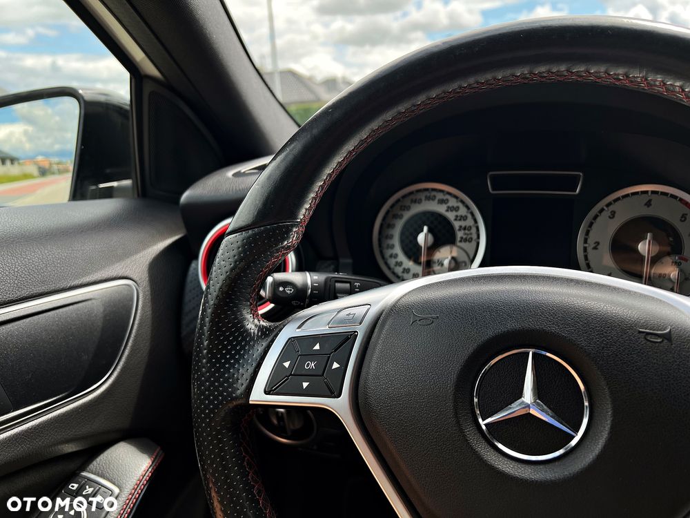 Mercedes-Benz Klasa A 180 d AMG Line - 21