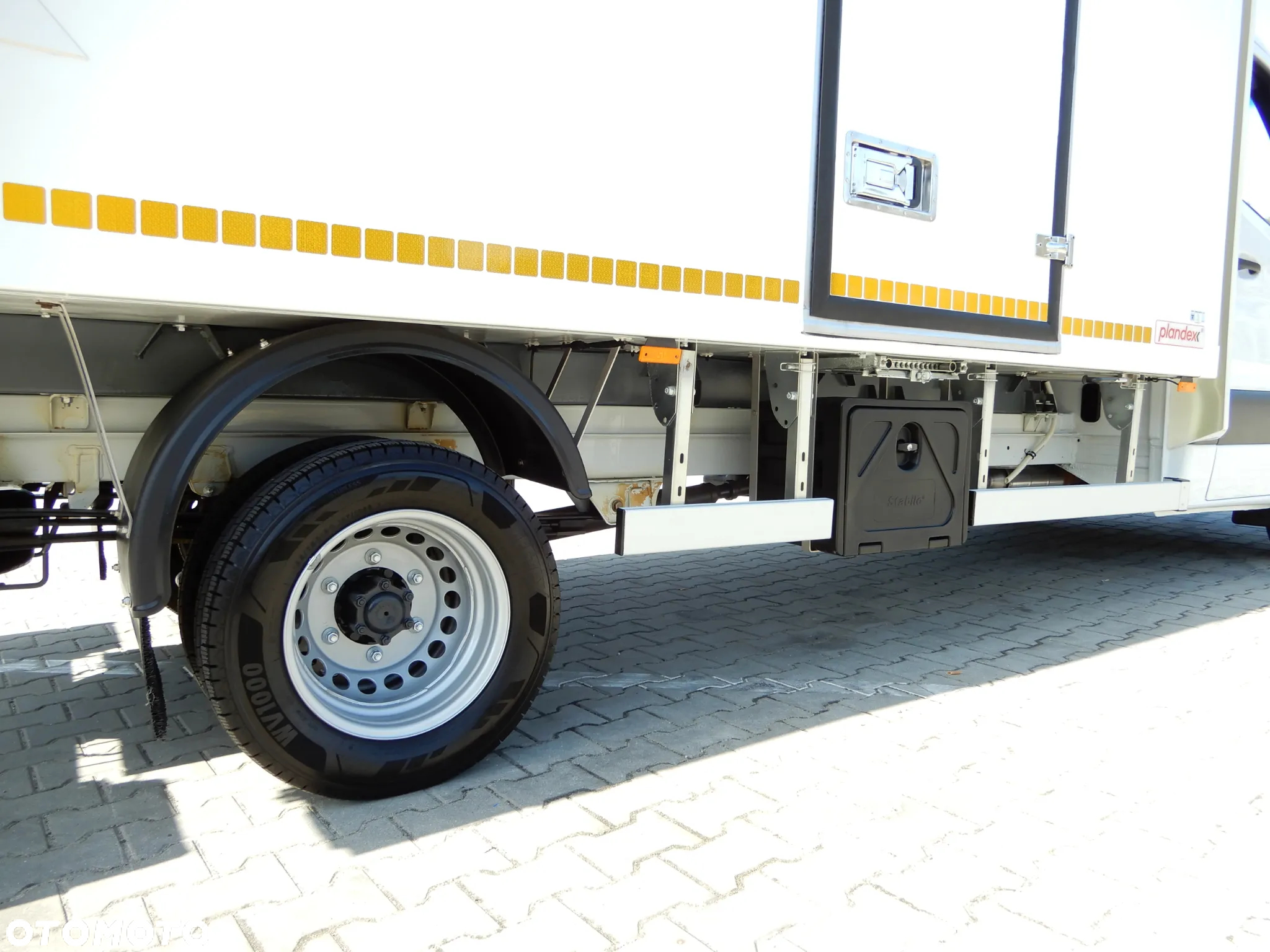 Mercedes-Benz Sprinter 516 CDI 163 KM 2.2 CDI Chłodnia Mroźnia -32*C +29*C Boczne Drzwi x 2 Izoterma PLANDEX 4.19 Cm 8.E.Palet Agregat Thermo King V300 MAX Zasilany Na Postoju V230 Stan Auta Jak NOWY - 13