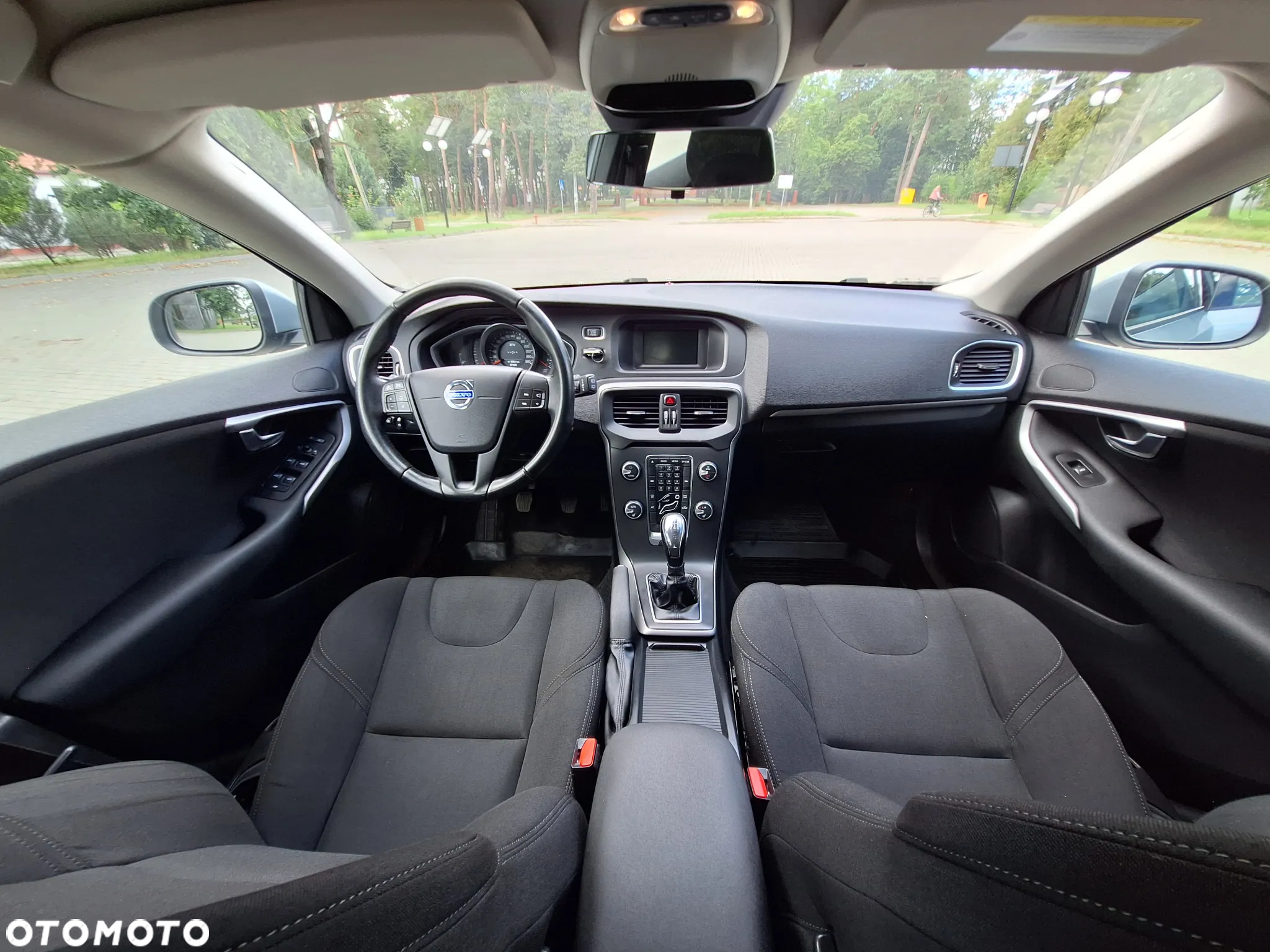 Volvo V40 T2 Momentum - 7