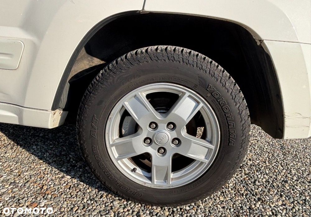 Jeep Grand Cherokee - 13