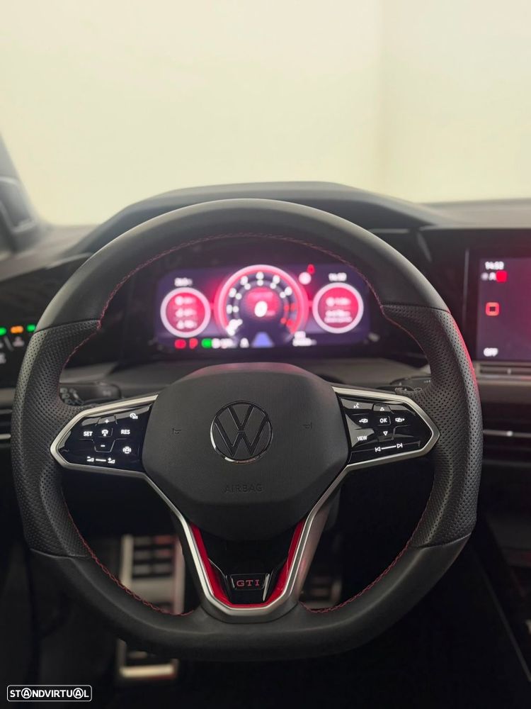 VW Golf 2.0 TSI GTI DSG - 17