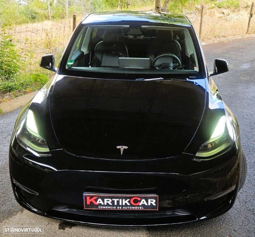 Tesla Model Y Long Range Dual Motor AWD - 8