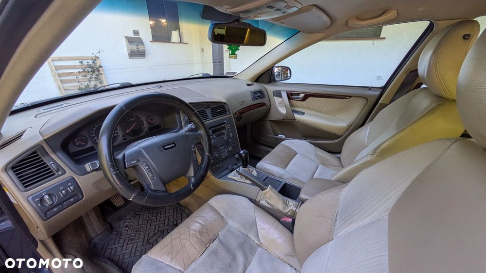 Volvo V70 2.5TDI - 11