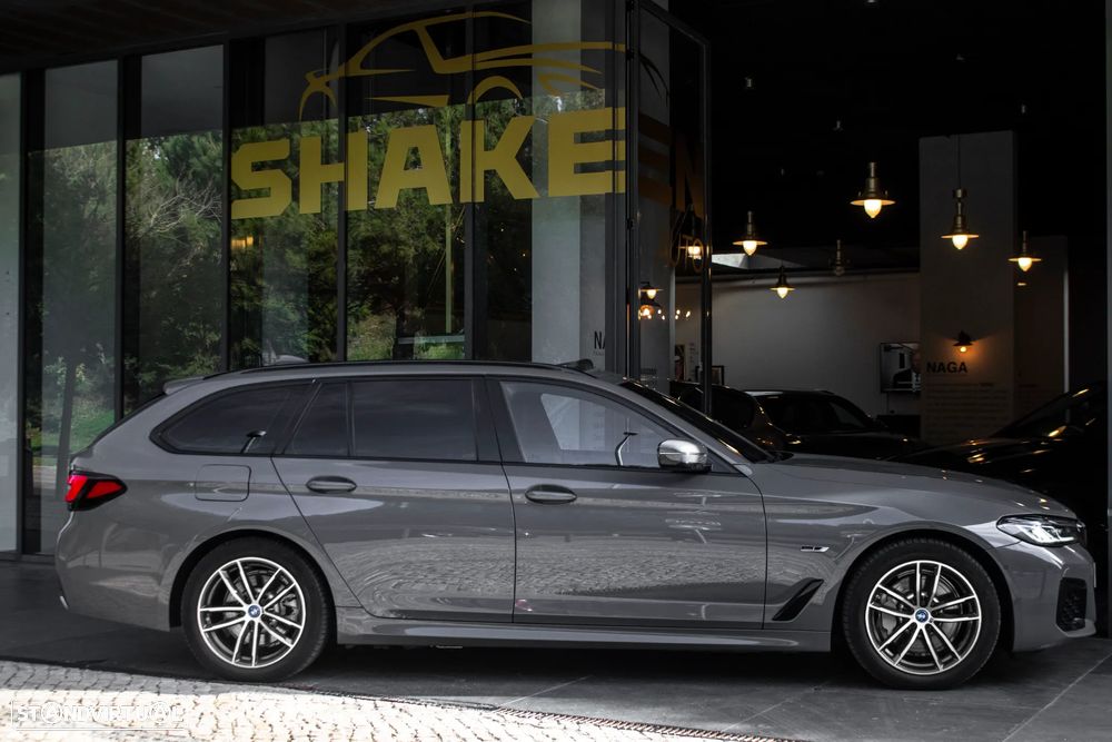 BMW 530 e Pack Desportivo M - 11