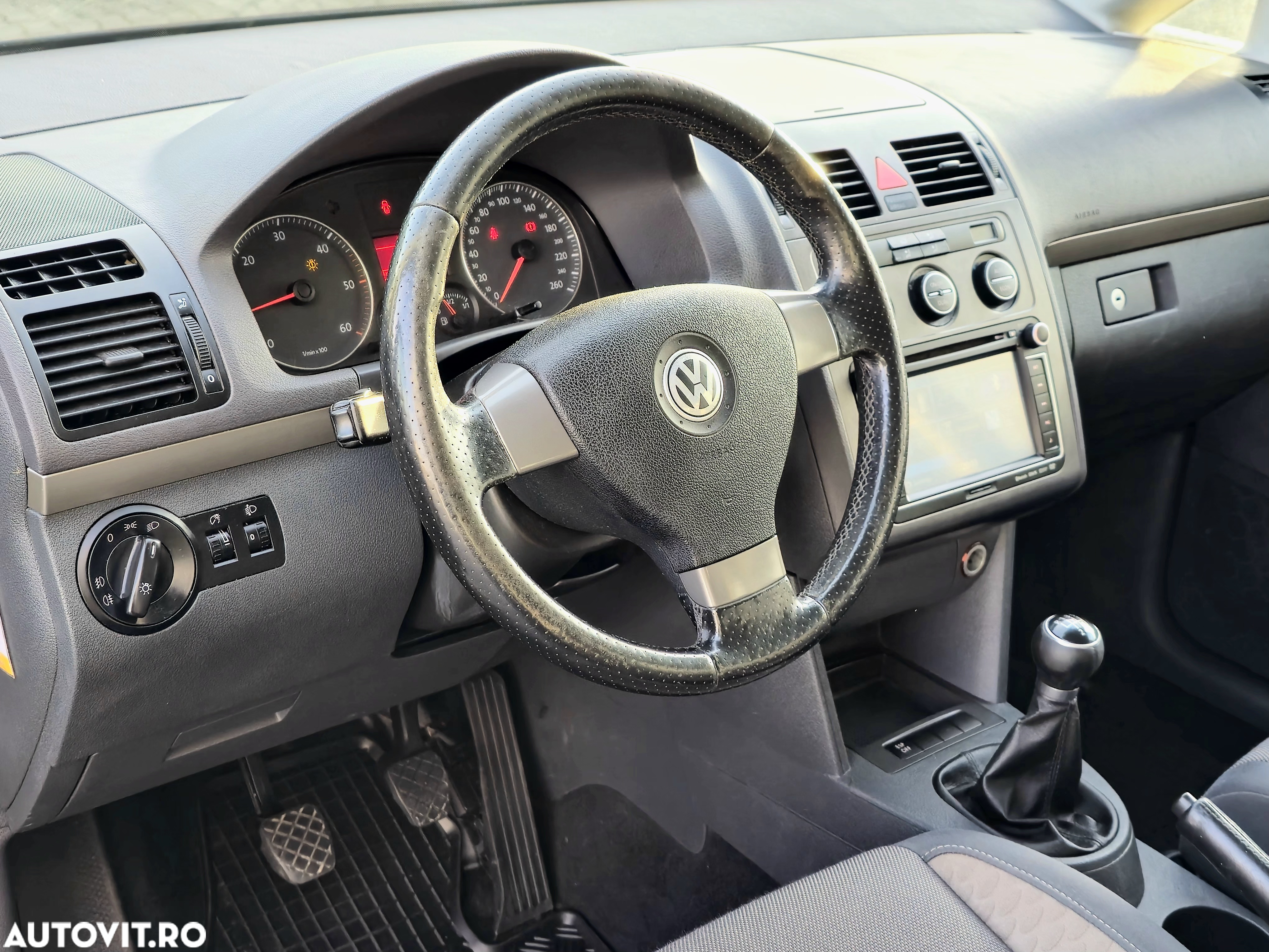 Volkswagen Touran 1.9 TDI DPF Cross - 9