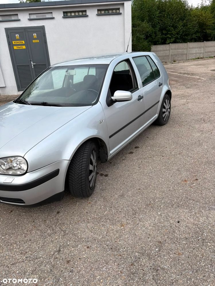 Volkswagen Golf 1.6 Comfortline - 2