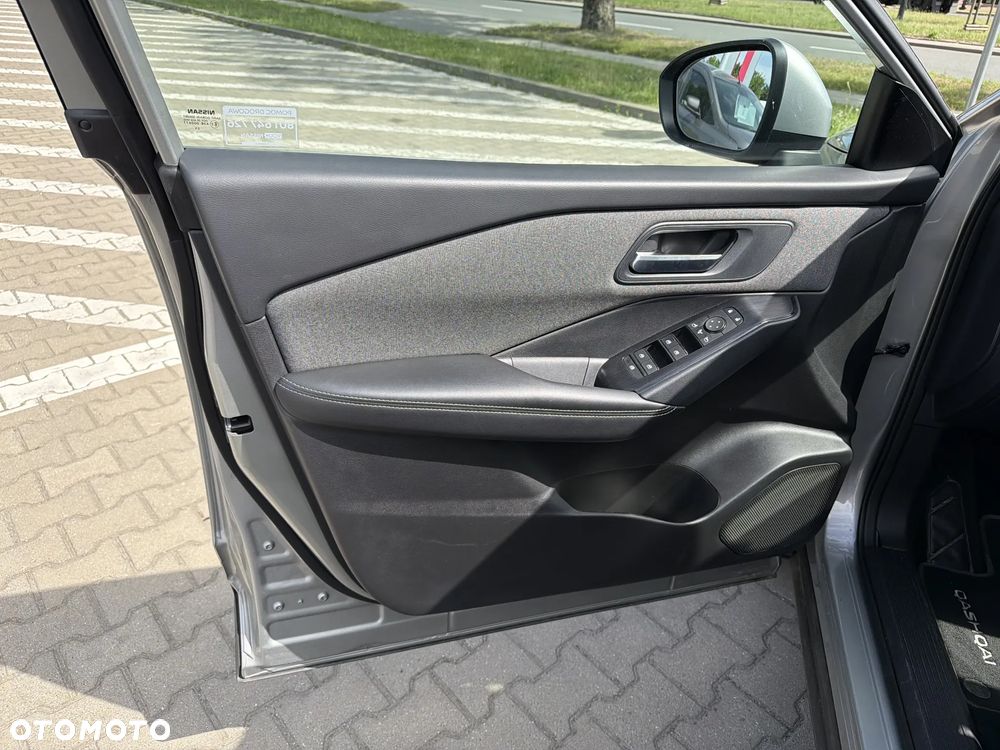 Nissan Qashqai 1.3 DIG-T MHEV Acenta Xtronic - 12