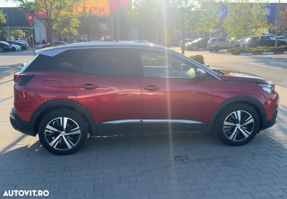Peugeot 3008 1.2 PureTech Turbo S&S EAT8 Allure - 17